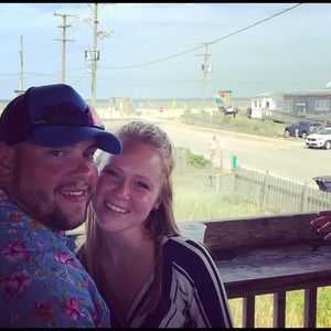 Meet your Posher, Courtnie